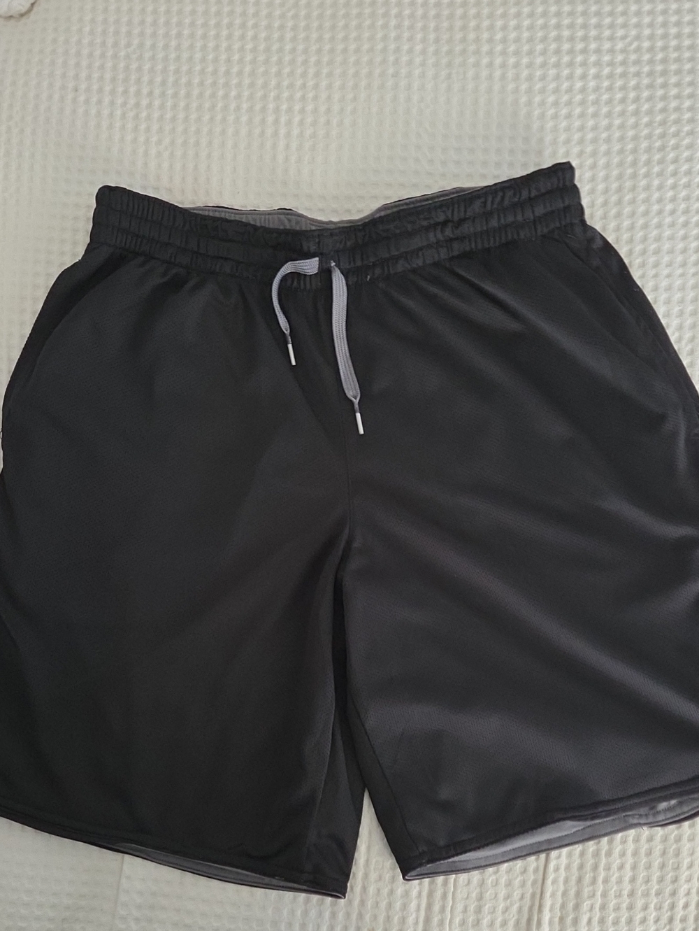 New Balance Reversible Athletic  Shorts with Drawstring Size Medium